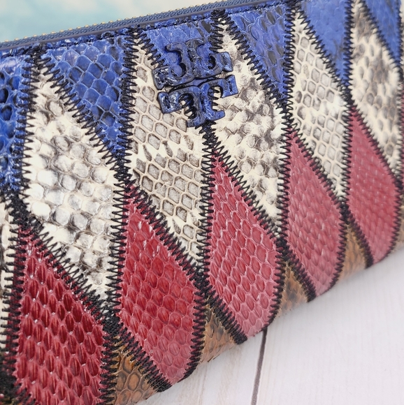 Tory Burch Taylor Zip Continental Wallet - Picture 3 of 9